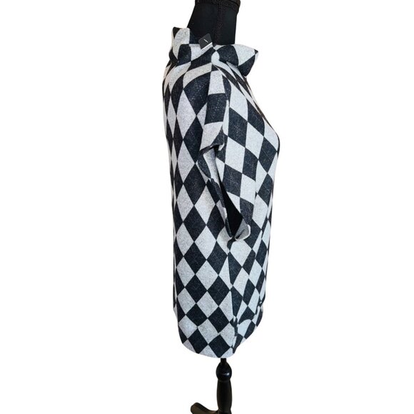NWT Nally & Millie Black White Argyle Poncho Sweater S Travel Quiet Luxury Artsy - Picture 4 of 9
